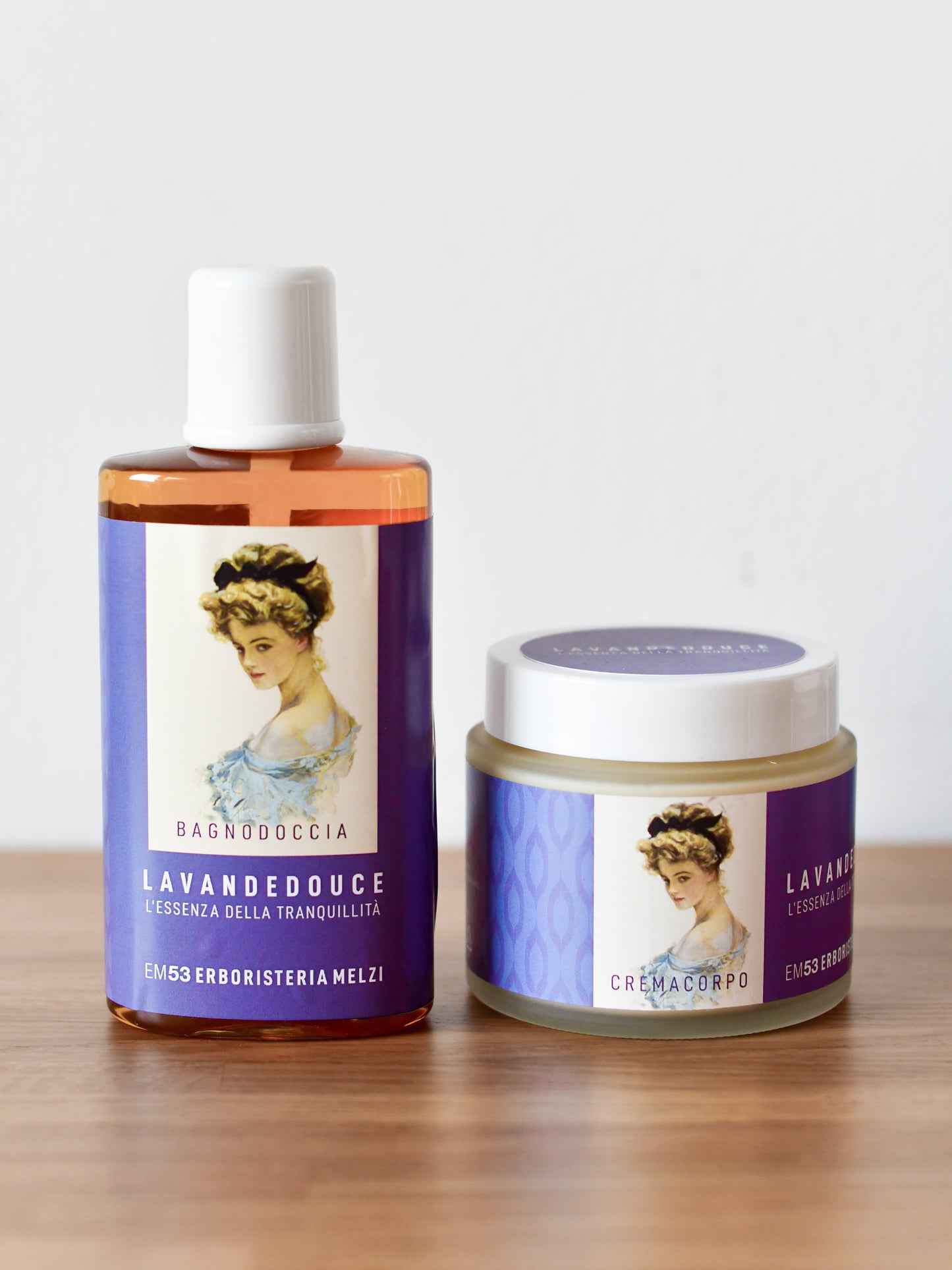EM53 L'ESSENZA DELLA TRANQUILLITA' Kit Crema Corpo 200ml  + Bagnodoccia Lavandedouce 250 ml